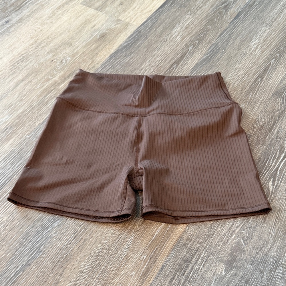 Vuori inversion rib shorts